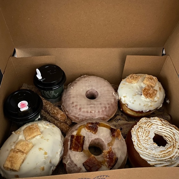 Meet your Posher, Liv - Picture 3 of 12